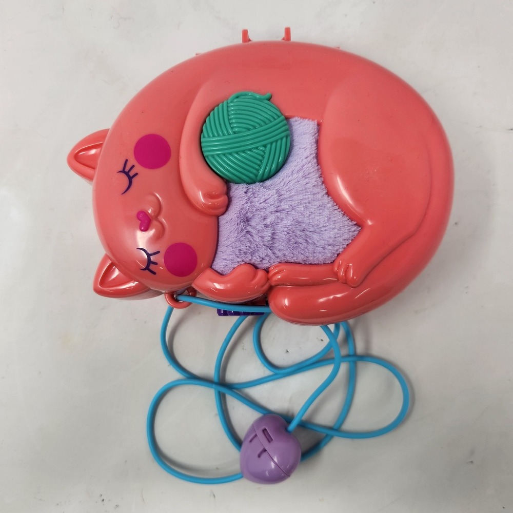 Mattel Polly Pocket Cat Pet Hotel Compact Playset with Micro Dolls‎ & Animals